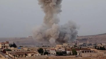 İsrail&rsquo;den Suriye&rsquo;de dikkat &ccedil;eken saldırı: Kamyon havadan vuruldu