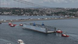 İstanbul Boğazı'nda Gemi Trafiği &Ccedil;ift Y&ouml;nl&uuml; Kapatıldı