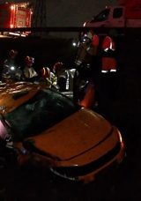 İstanbul'da korkun&ccedil; kaza! Taksi su kanalına u&ccedil;tu: 3 &ouml;l&uuml;, 1 yaralı
