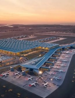 İstanbul'da Sis Alarmı: 13 Uçak Sabiha'dan İGA'ya Yönlendirildi