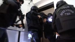 İstanbul'da ter&ouml;r &ouml;rg&uuml;t&uuml; DHKP/C'ye operasyon: &Ccedil;ok sayıda g&ouml;zaltı