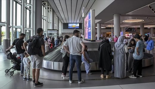 İstanbul'daki Havalimanlarında Bayram ve Ara Tatil Yoğunluğu