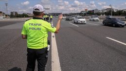 İstanbul&rsquo;da bazı yollar trafiğe kapatılacak!