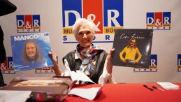 İstanbul&rsquo;da Maye Musk r&uuml;zgarı: Benim i&ccedil;in asıl zenginlik sağlık ve mutluluktur