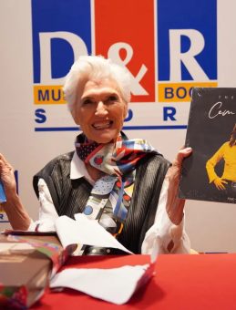 İstanbul&rsquo;da Maye Musk r&uuml;zgarı: Benim i&ccedil;in asıl zenginlik sağlık ve mutluluktur