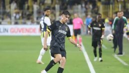 İstanbulspor'un acı g&uuml;n&uuml;! Gen&ccedil; futbolcu hayatını kaybetti