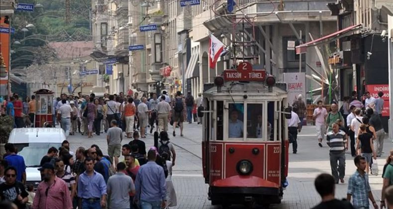 İstiklal Caddesi'nden rekor: 2025'te 107 milyon kişi ziyaret etti