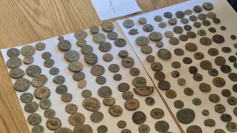 İtalya'ya ka&ccedil;ırılmak istenen tarihi eserleri şof&ouml;r kabinindeki sıra dışı yoğunluk ele vermiş