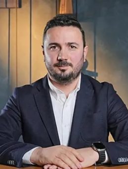 İTO başkan adayı Dr. Nedim Uzun: Hekimlere mesai dışı serbest &ccedil;alışma hakkı tanınmalı