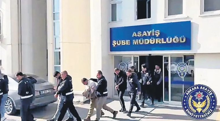 K&acirc;r Vaadiyle 1 Milyar Liralık Vurgun Yapan &Ccedil;ete &Ccedil;&ouml;kertildi