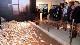 Kalyon K&uuml;lt&uuml;r'de Filistin'e destek amacıyla "Sessiz Ayakkabılar" sergisi a&ccedil;ıldı