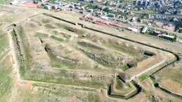 Kars Tabyaları G&ouml;reni B&uuml;y&uuml;l&uuml;yorsunuz