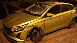 Karşı y&ouml;ne ge&ccedil;en otomobil, motosiklet ve 5 araca &ccedil;arptı