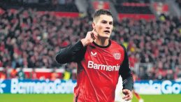 Kartal b&uuml;y&uuml;k d&uuml;ş&uuml;n&uuml;yor!