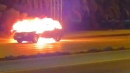 Kartal'da Korku Dolu Anlar! Alev Alev Yanan Ara&ccedil; Kullanılamaz Hale Geldi