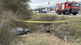 Kastamonu'da otomobil menfeze devrildi! 1 can kaybı, 4 yaralı