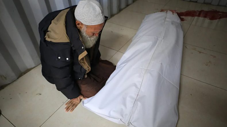 Katil İsrail&rsquo;den Han Yunus&rsquo;ta İHA saldırısı: 2 Filistinli katledildi