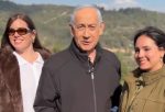 Katil Netanyahu&rsquo;dan ikinci &lsquo;&ouml;lmedim&rsquo; videosu: &Ccedil;evredekilerle fotoğraf &ccedil;ektirdi