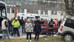 Kırklarelinde zincirleme kaza: 6 ara&ccedil; kazaya karıştı! 5 yaralı