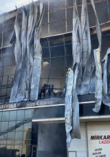 Kocaeli&rsquo;deki fabrika yangınında 7 kişi can vermişti! Kızını kaybeden acılı babadan tepki: Kızım bağıra bağıra can verdi. Malın batsın