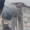 K&uuml;&ccedil;&uuml;k&ccedil;ekmece'de beş katlı binada yangın: 5 kişi dumandan etkilendi