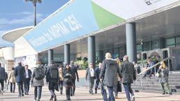 K&uuml;resel sermaye Cannes&rsquo;da aynı sofrada buluşuyor