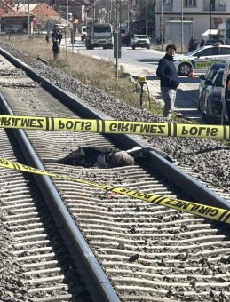 K&uuml;tahya'da feci kaza: Yolcu treninin &ccedil;arptığı kadın &ouml;ld&uuml;!