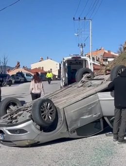 K&uuml;tahya'da otomobil takla attı: 1 yaralı