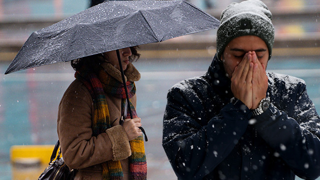 Kuvvetli sağanak ve kar yağışı geliyor! Meteoroloji sarı alarm verdi: 6 il i&ccedil;in kritik uyarı