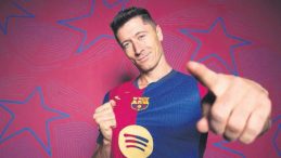 Lewa i&ccedil;in kartal &ouml;nde!