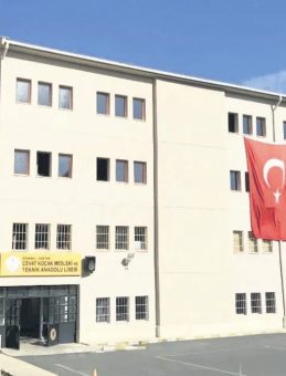 Lisede bayıltan dayağa adli kontrol
