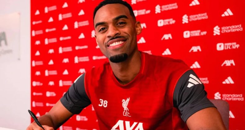 Liverpool, Ryan Gravenberch ile Sözleşme Uzattı!