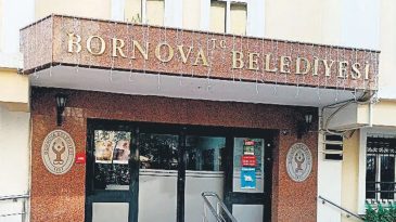&lsquo;Belediyeleri Yakın Arkadaşlar Matinesine &Ccedil;evirdiler&rsquo;