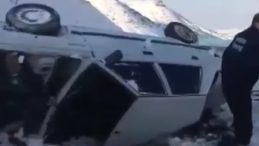 Mardin'de otomobil şarampole devrildi: 4 kişi yaralandı!