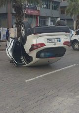 Marmaris&rsquo;te otomobil takla attı: 2 kişi hafif yaralandı