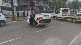 Marmaris&rsquo;te otomobil takla attı: 2 kişi hafif yaralandı