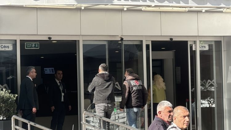 Mersin'de İhaleye Fesat Karıştırma ve R&uuml;şvet Su&ccedil;larından 26 Ş&uuml;pheli Tutuklandı