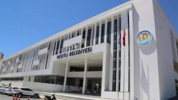 Mersin'de Mezitli Belediye Başkanı Tuncer, restoranda &ccedil;ıkan kavgada darbedildi