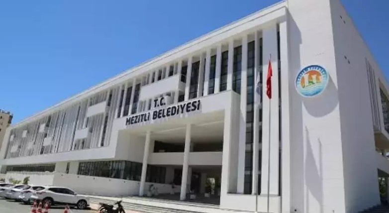 Mersin'de Mezitli Belediye Başkanı Tuncer, restoranda çıkan kavgada darbedildi