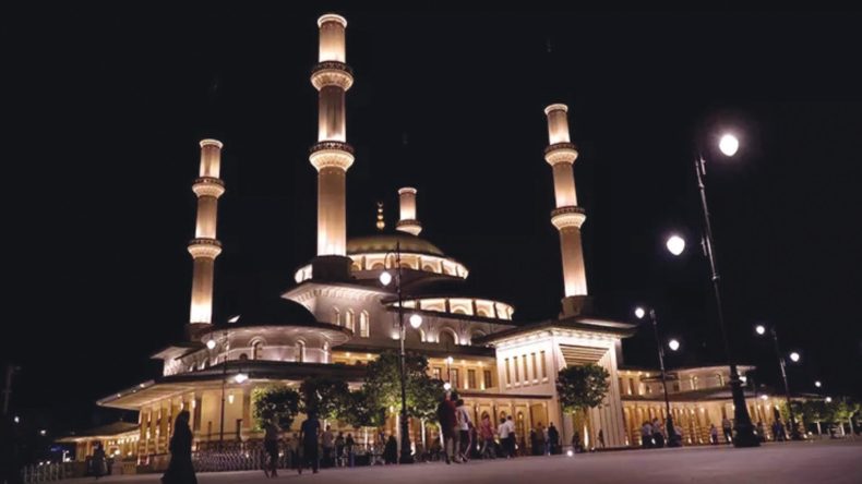 Millet Camii&rsquo;nde Kadir Gecesi &Ouml;zel Yayını