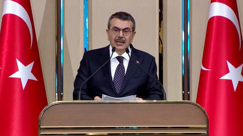 Milli Eğitim Bakanı Tekin, Eğitim Ailesi ile İftar Programında konuştu