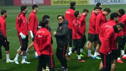 A Milli Futbol Takımı'nda Merih Demiral ve Zeki &Ccedil;elik antrenmana katılmadı!