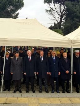 Milli şair Mehmet Akif Ersoy İstiklal Marşı'nın kabul&uuml;n&uuml;n 105. yılında t&ouml;renle anıldı