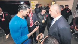 Milli yıldızlardan başkan&rsquo;a davet