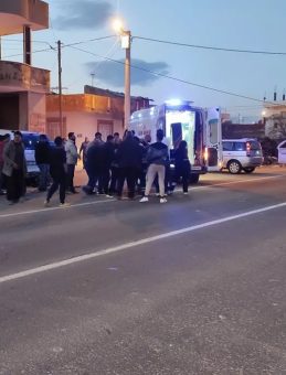 Motosiklet ile hafif ticari ara&ccedil; &ccedil;arpıştı! 1 ağır yaralı