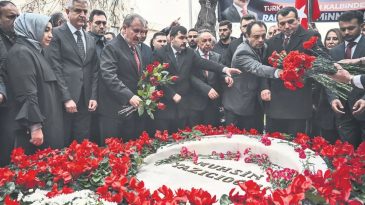 Muhsin Yazıcıoğlu vefatının 17. yılında anıldı: Vatana millete sarsılmaz bir iradeyle bağlıydı