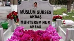 M&uuml;sl&uuml;m G&uuml;rses &Ouml;l&uuml;m Yıld&ouml;n&uuml;m&uuml;nde Mezarı Başında Anılacak