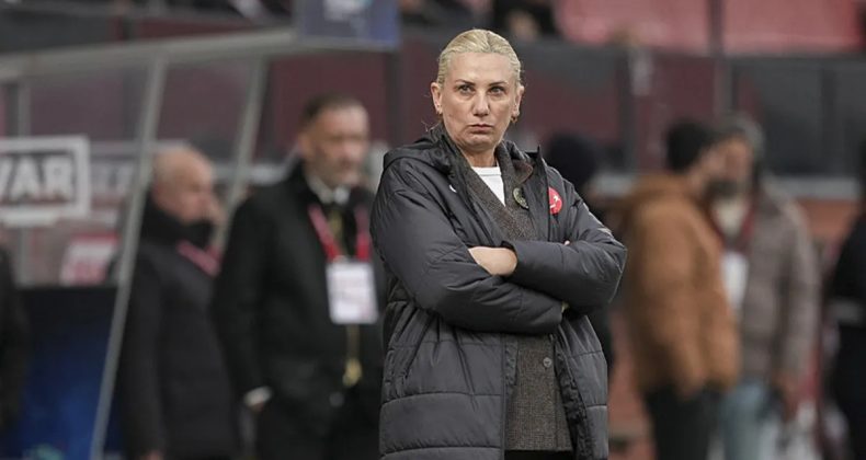 Necla G&uuml;ng&ouml;r Kıragası: "Oyuncuların performansından memnunuz"