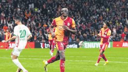 Osimhen'in Performansı Dikkat &Ccedil;ekiyor
