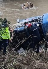 Osmaniye'de Feci Kaza: Hamıs &Ccedil;ayı'na U&ccedil;an TIR'ın S&uuml;r&uuml;c&uuml;s&uuml; Hayatını Kaybetti